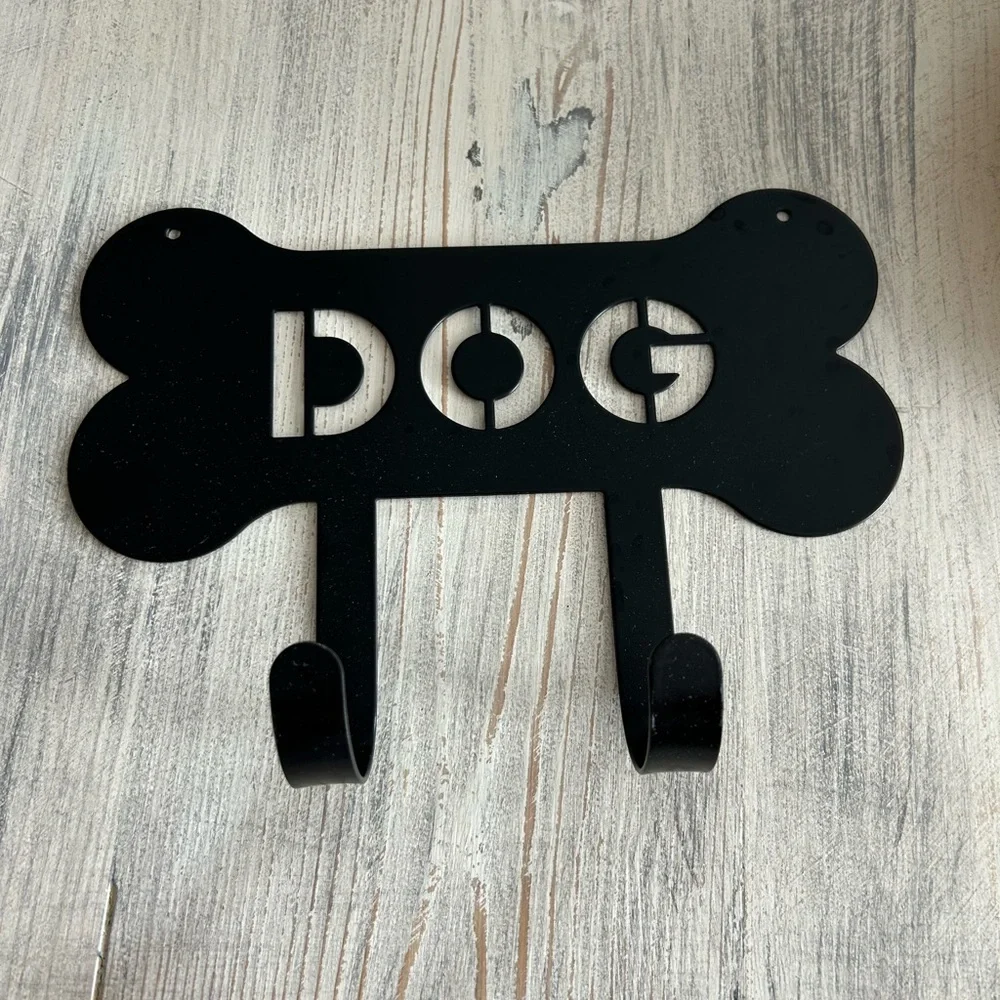 Black Dog Bone Shaped Leash Holder